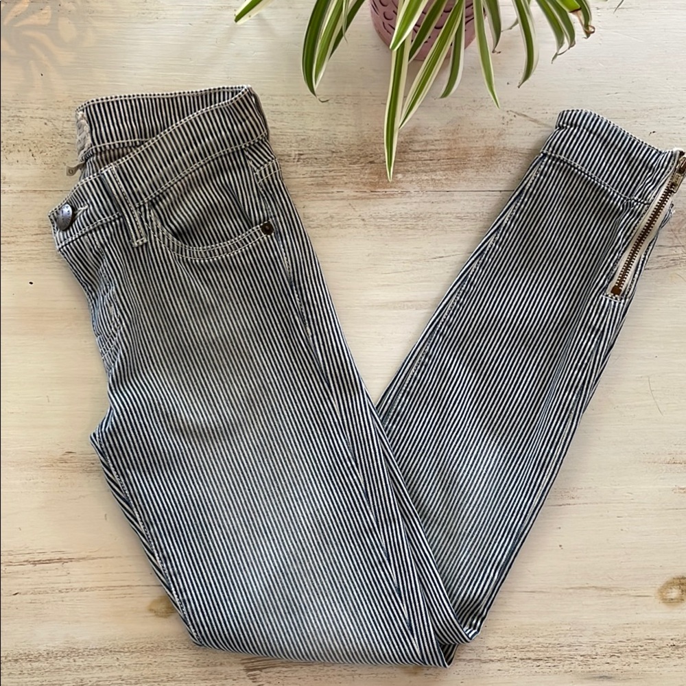 Current/Elliott White and Navy Striped Jeans